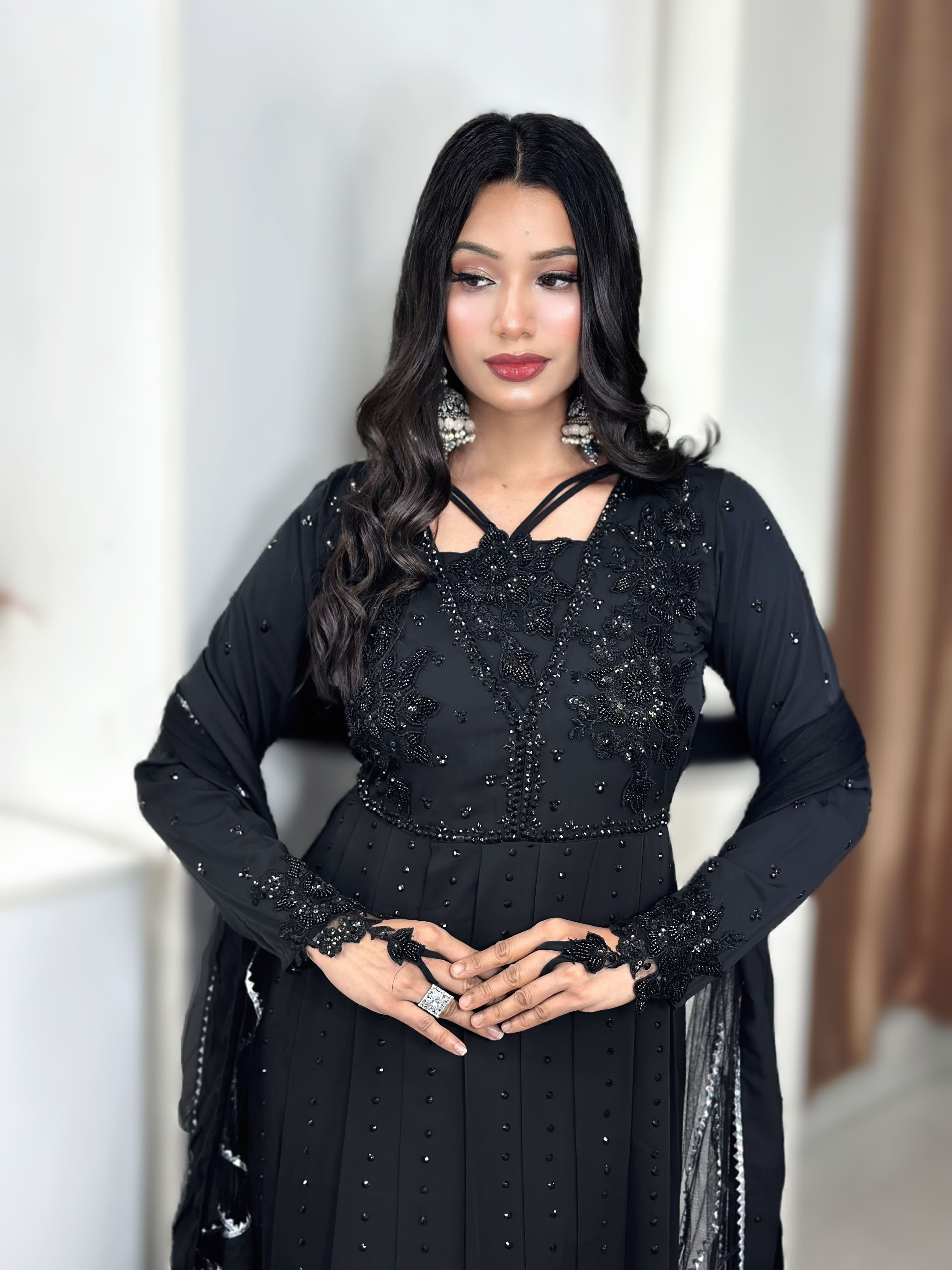 Pori gown Black