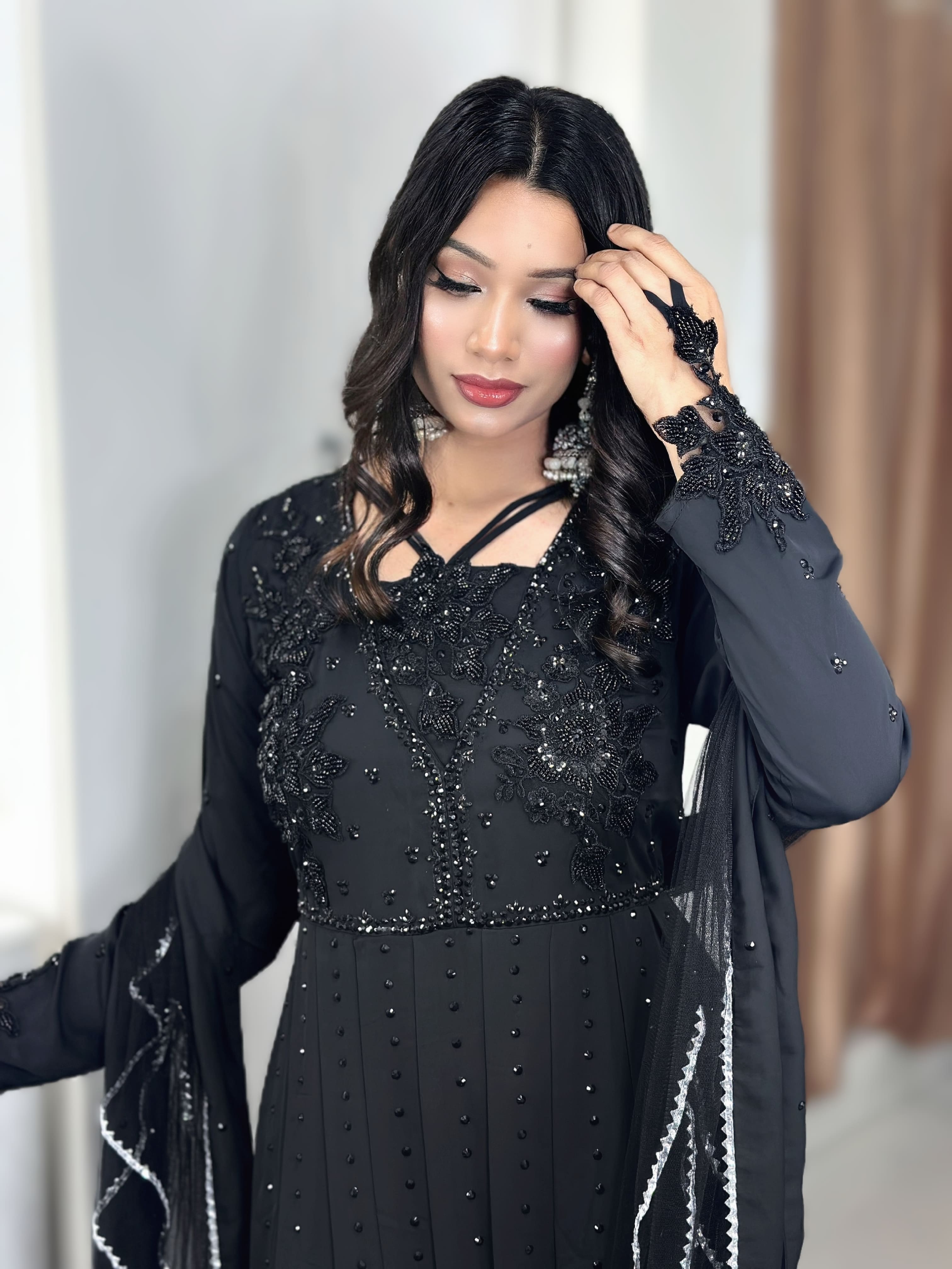 Pori gown Black